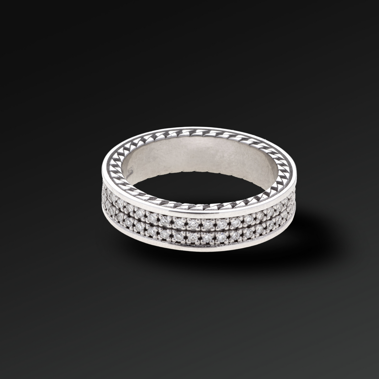 Anello Eternity in Argento e Diamanti Bianchi