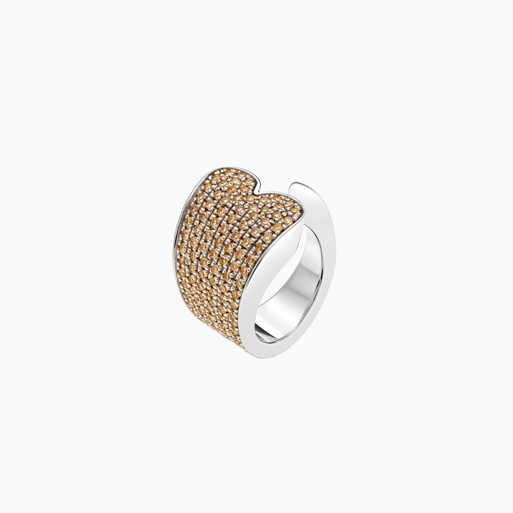 Shining Heart Twisted Ring in Silver and Diamonds