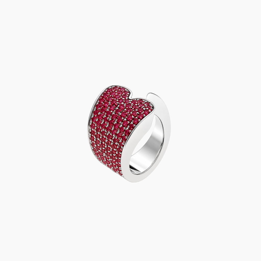 Shining Heart Twisted Ring in Silver and Diamonds