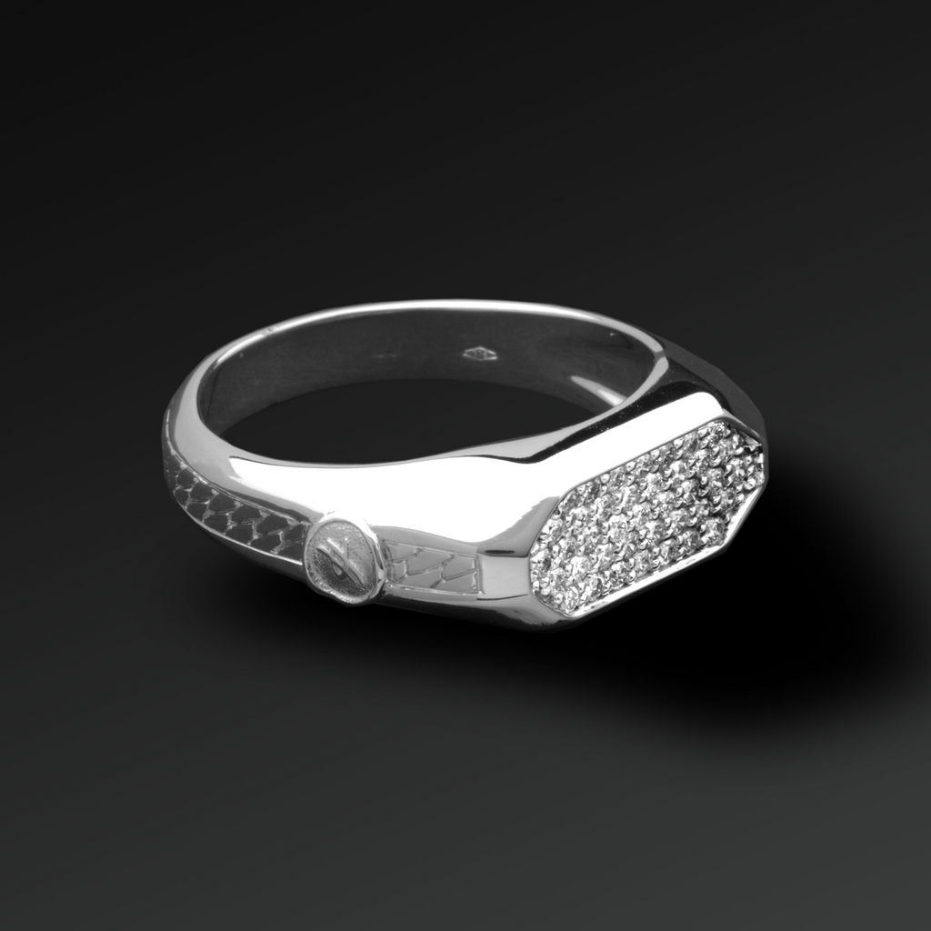 Respect Pavè Ring in Silver and Sapphires