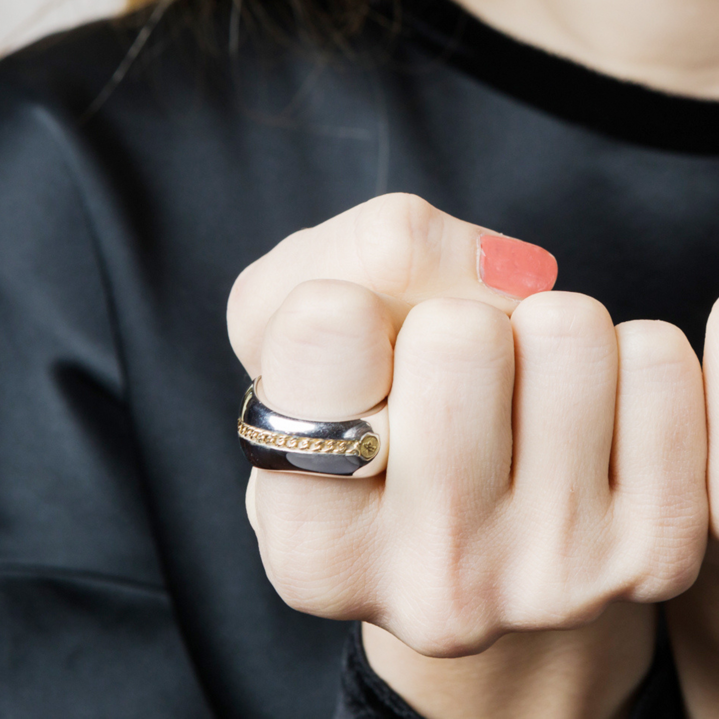 Small Chemin du Coer ring in silver and gold