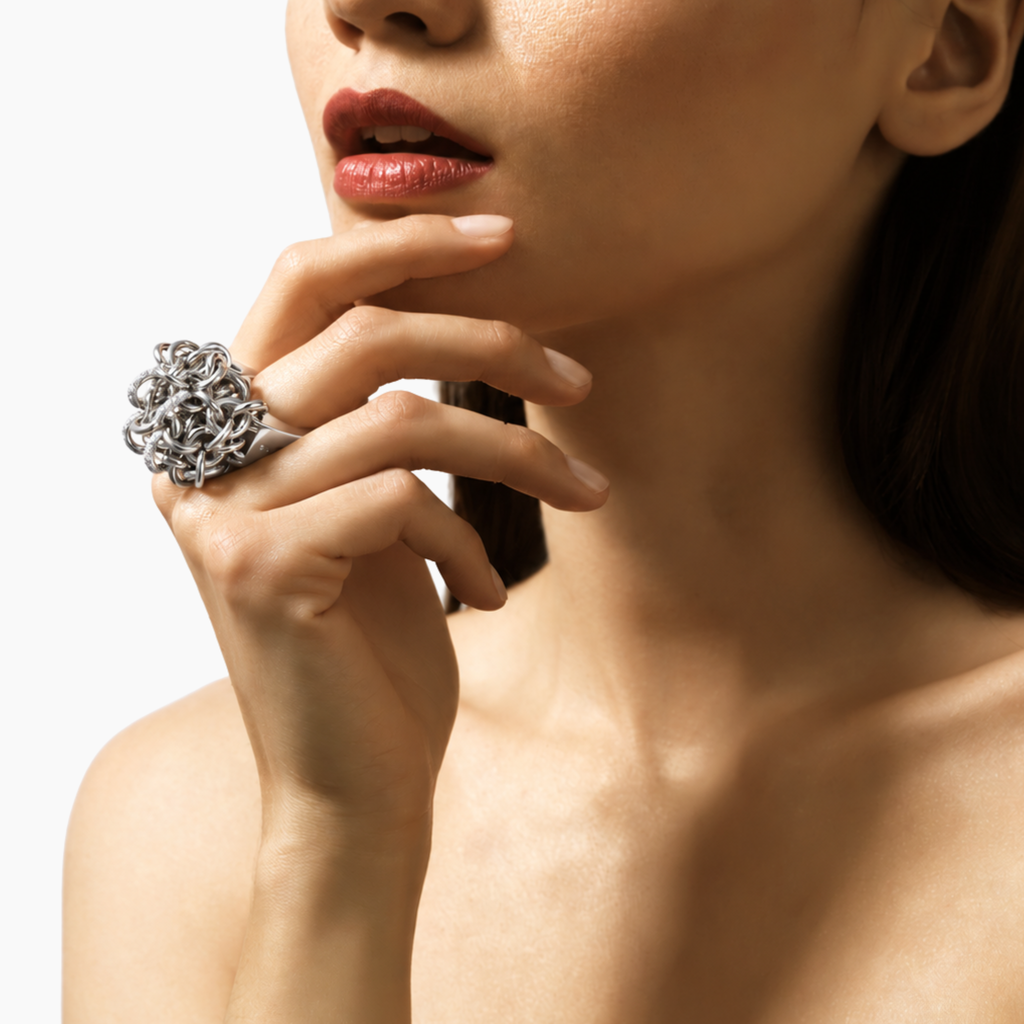 Plot Ring in Gold and Diamonds