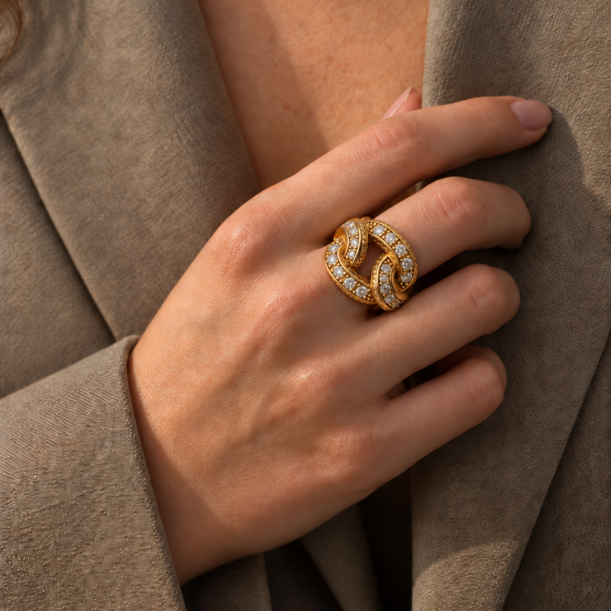 Glitter Ring in Gold and Diamonds