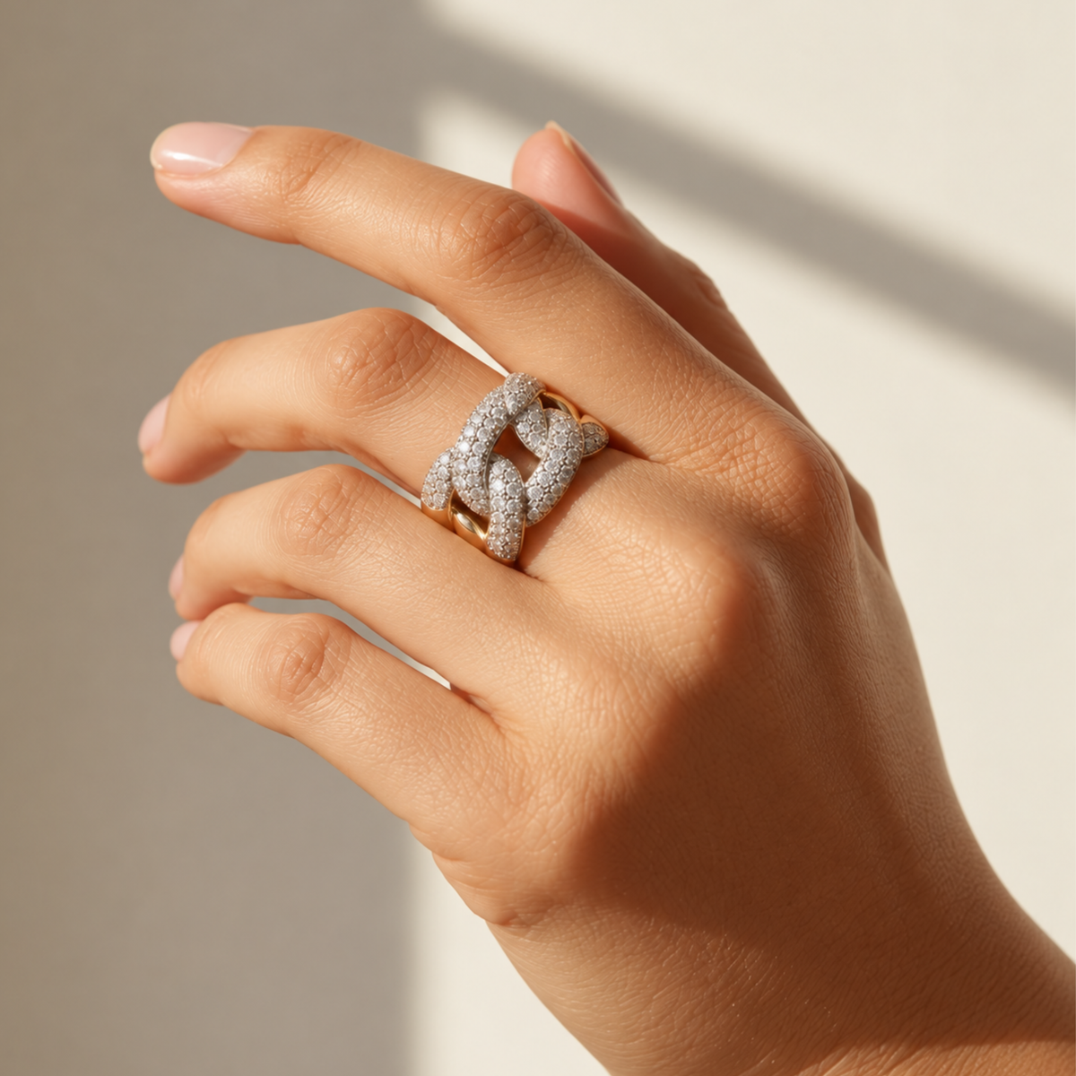 Glitter Ring in Gold, Silver and Diamonds