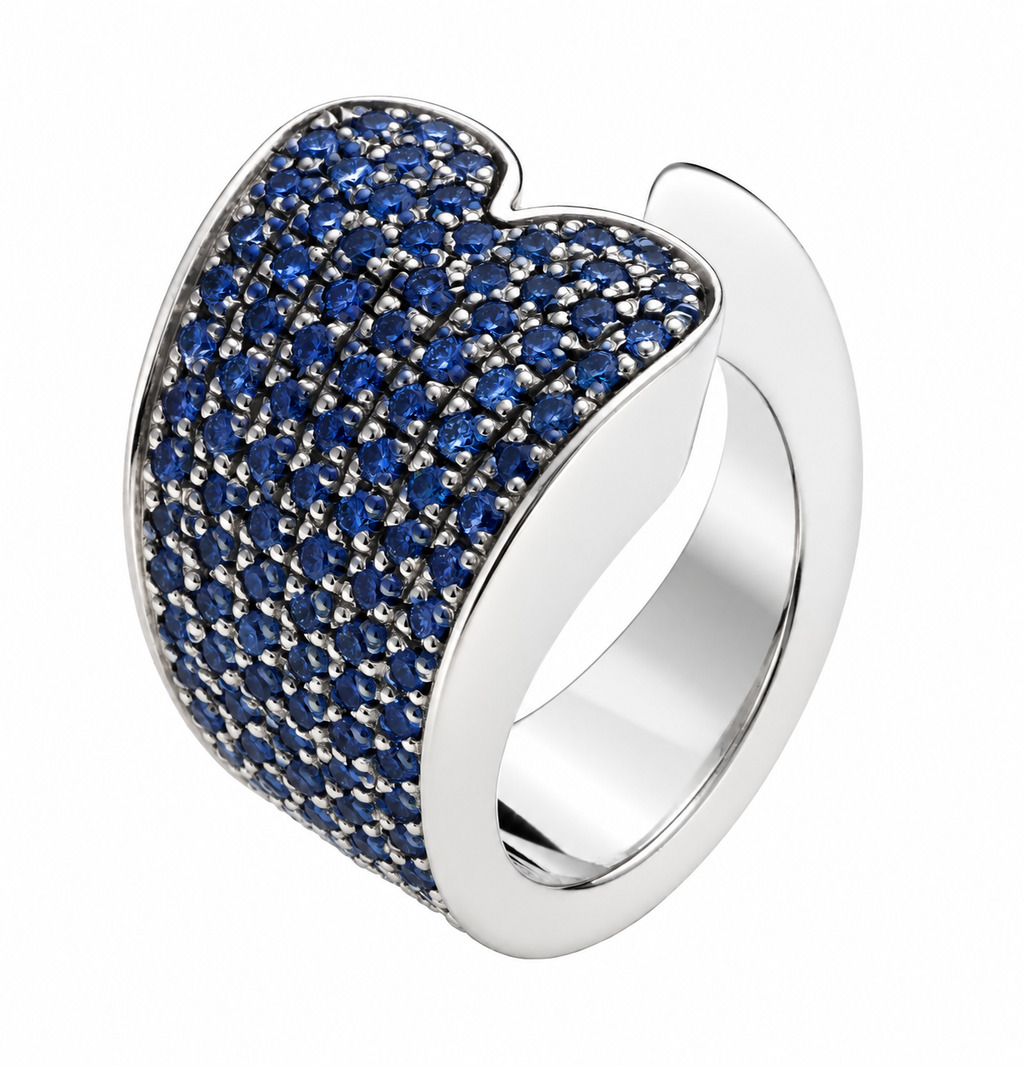 Shining Heart Twisted Ring in Silver and Diamonds