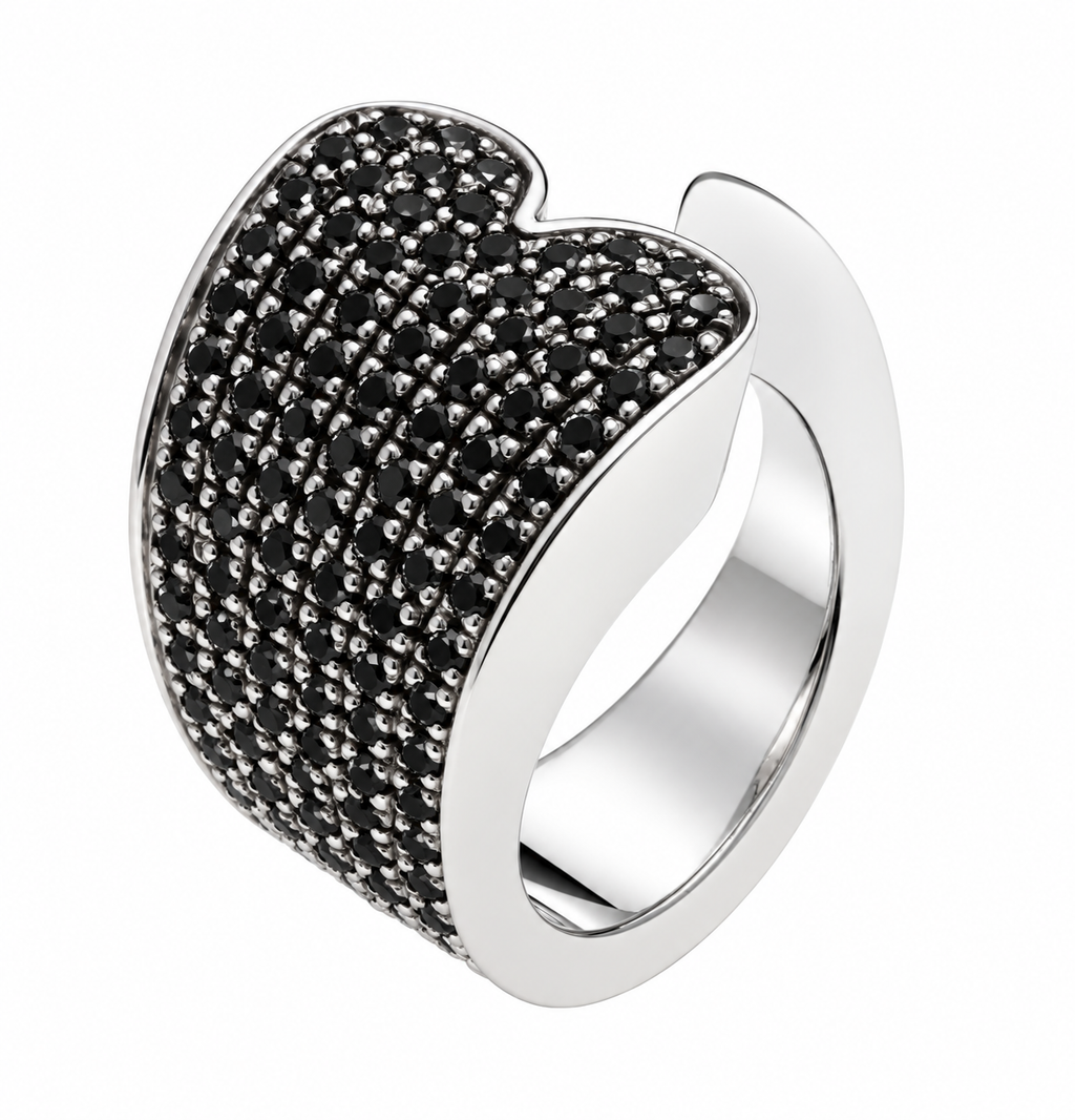 Shining Heart Twisted Ring in Silver and Diamonds