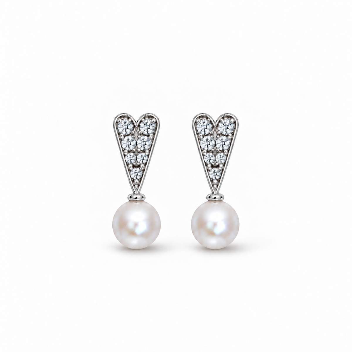 ORECCHINI FOREVER NOW IN ORO, diamanti naturali e perla